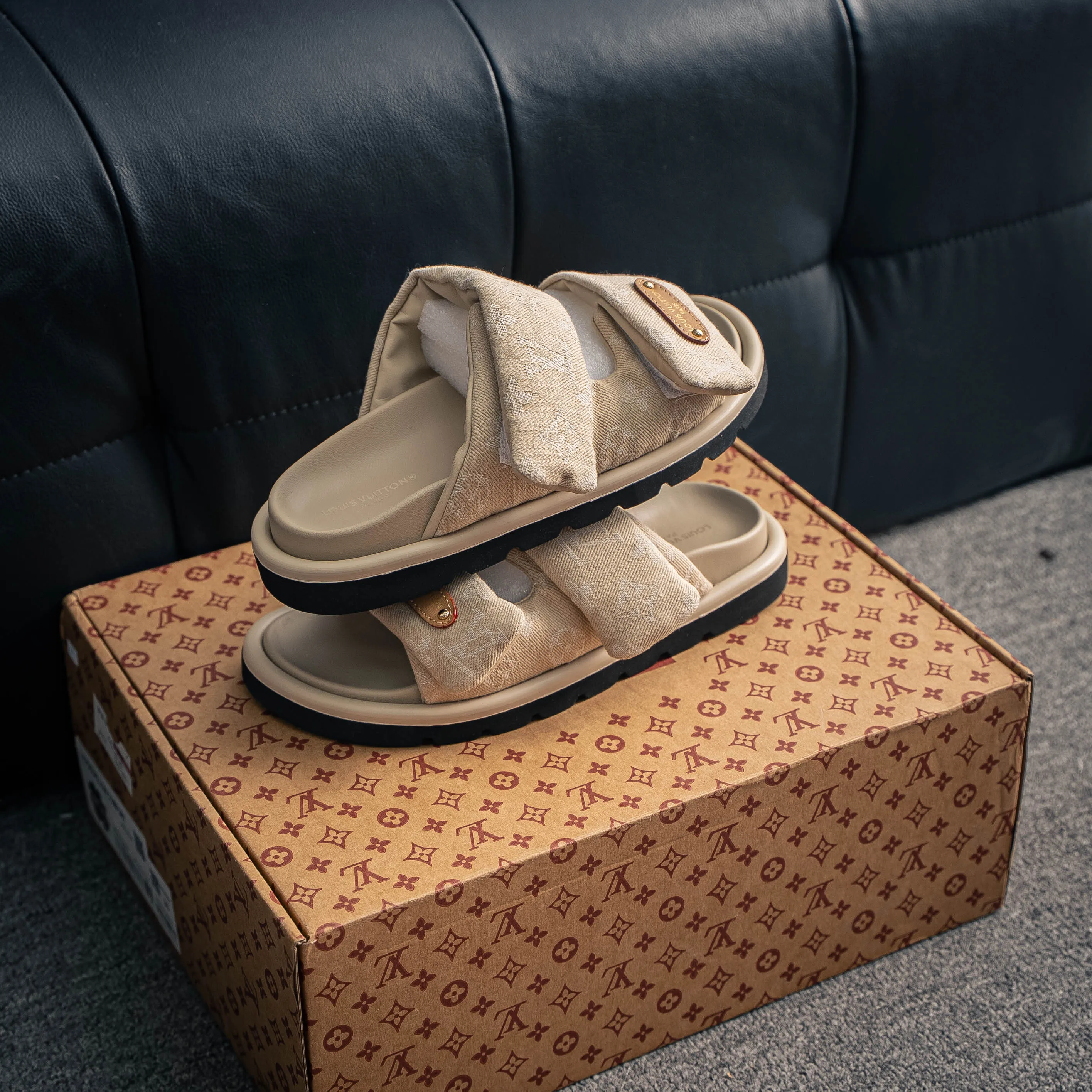 # LOUIS VUITTON ｜ 2026ss /Takashi Murakami x LOUIS VUITTON Sandals 。